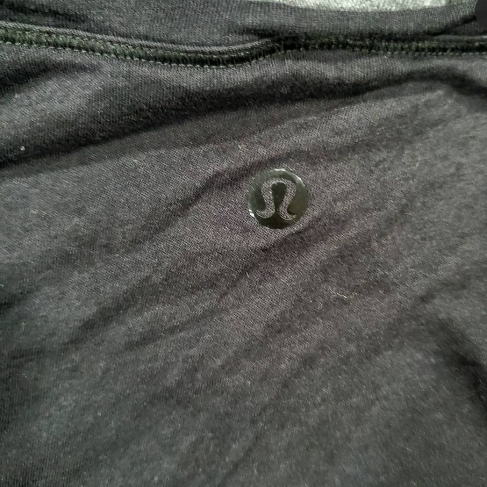 Lululemon black open back top eguc - Picture 3 of 4
